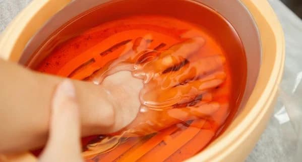 Paraffin Deluxe Mani & Pedi image