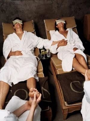 Couple Retreat image